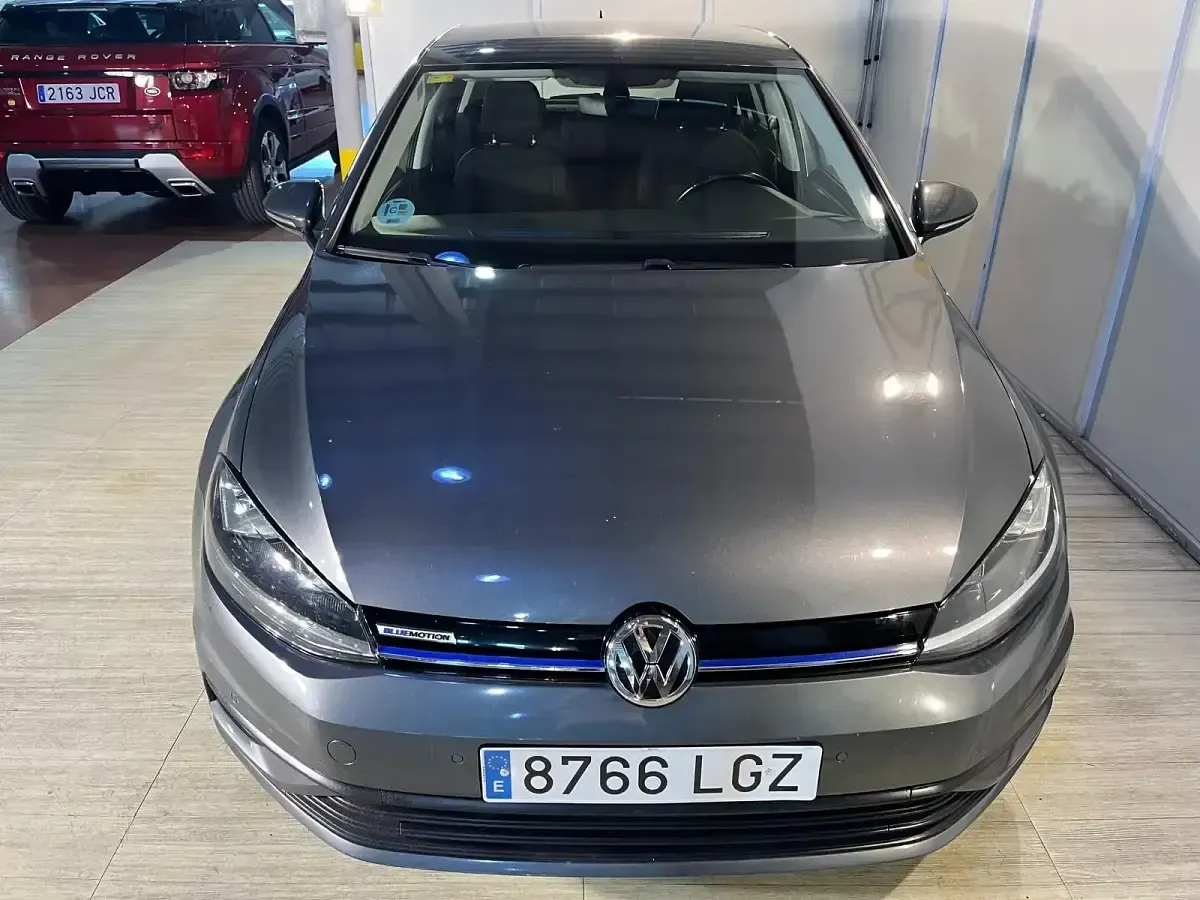 Usado VW Golf VII Edition 130 CV (95 kW) 2020 Gris