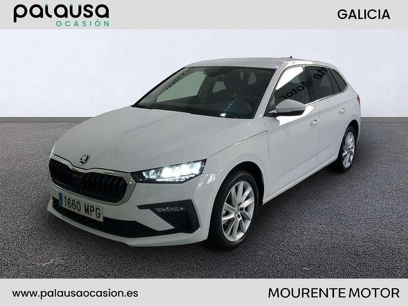 Usado Skoda Scala Selection 116 CV (85 kW) 2024 Blanco Utilitario
