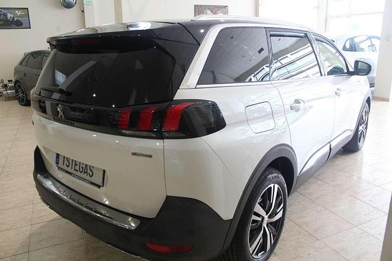 Usado Peugeot 5008 GT-line 120 CV (88 kW) 2017 Blanco Monovolumen