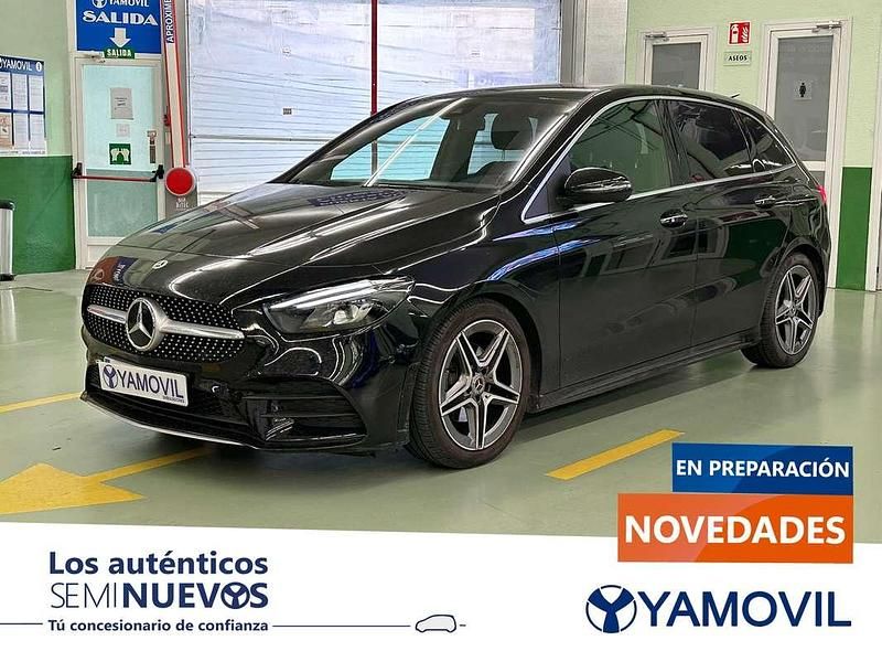 Usado Mercedes B180 136 CV (100 kW) 2022 Negro Monovolumen