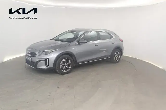 Usado Kia XCeed 101 CV (74 kW) 2025 Plateado SUV
