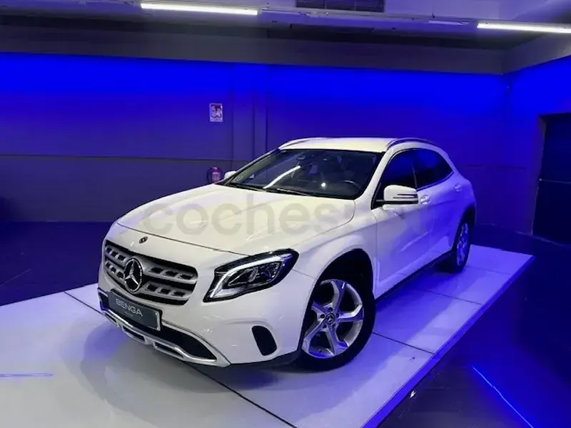 Usado Mercedes GLA200 136 HP (100 kW) 2018 Branco SUV