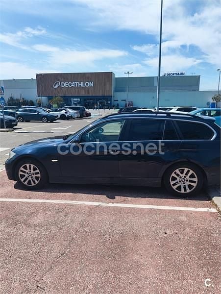 Usado BMW 320 163 CV (119 kW) 2006 Azul Familiar
