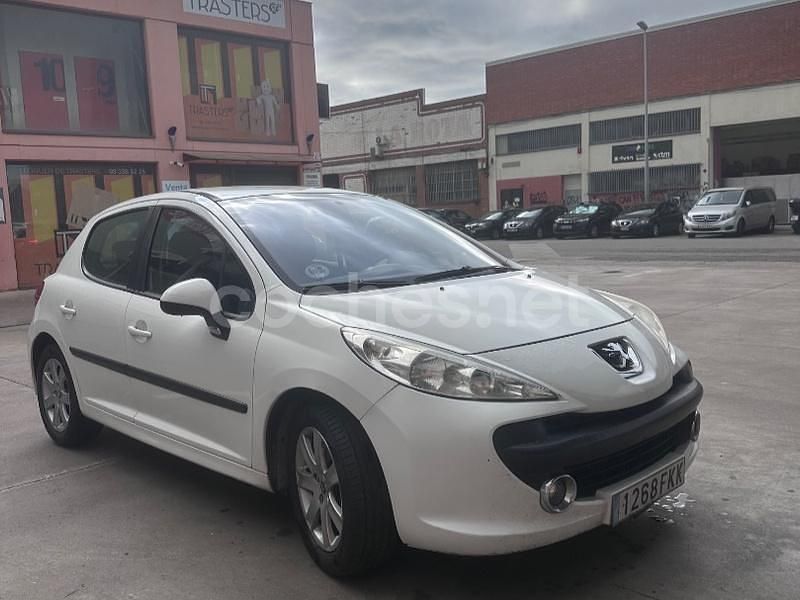 Blanco Usado 2007 Peugeot 207 Berlina | 3500 € (Precio justo) - Imagen 1/4