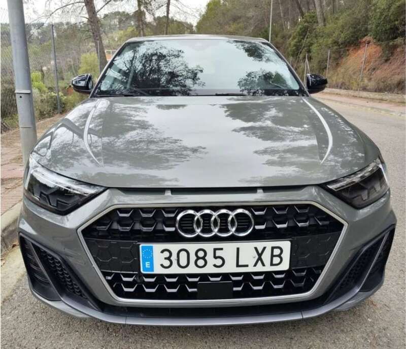 Gris Usado 2022 Audi A1 Sportback Black Edition Utilitario | 21.000 € (Buen precio) - Imagen 1/4
