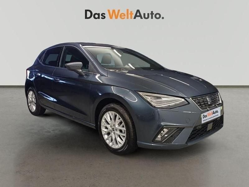 Gris / plata Nuevo 2024 Seat Ibiza Berlina | 19.900 € (Precio justo) - Imagen 1/4