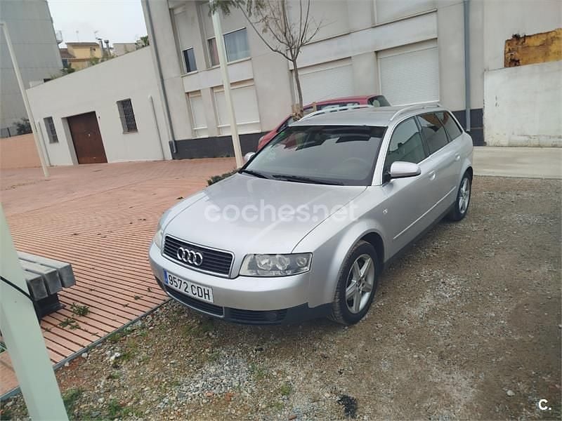 Gris / plata Usado 2003 Audi A4 Familiar | 2500 € (Precio justo) - Imagen 1/4