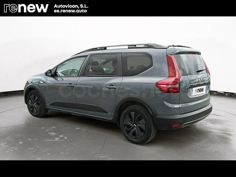 Usado Dacia Jogger Expression 110 CV (80 kW) 2025 Gris / plata Monovolumen