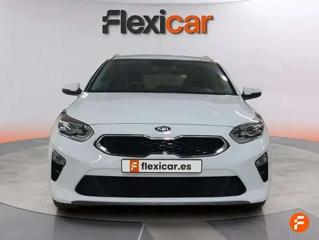 Usado Kia Ceed 137 CV (100 kW) 2021 Blanco Utilitario