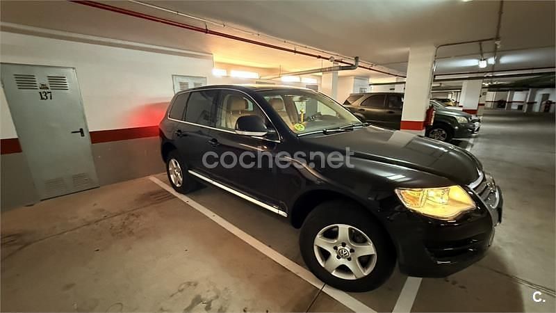 Usado VW Touareg 225 CV (165 kW) 2008 Negro SUV