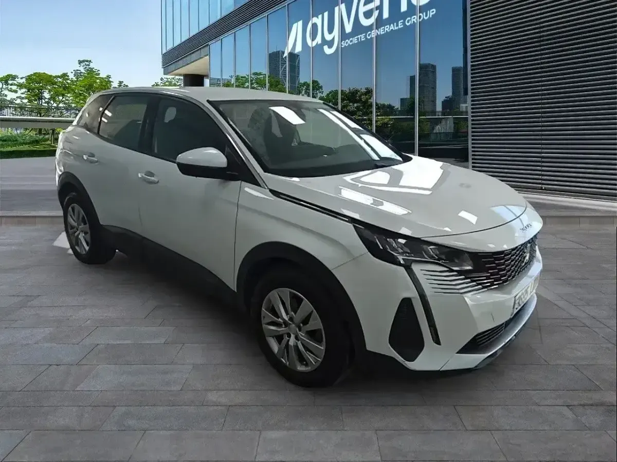 Usado Peugeot 3008 Active 131 CV (96 kW) 2021 Blanco SUV