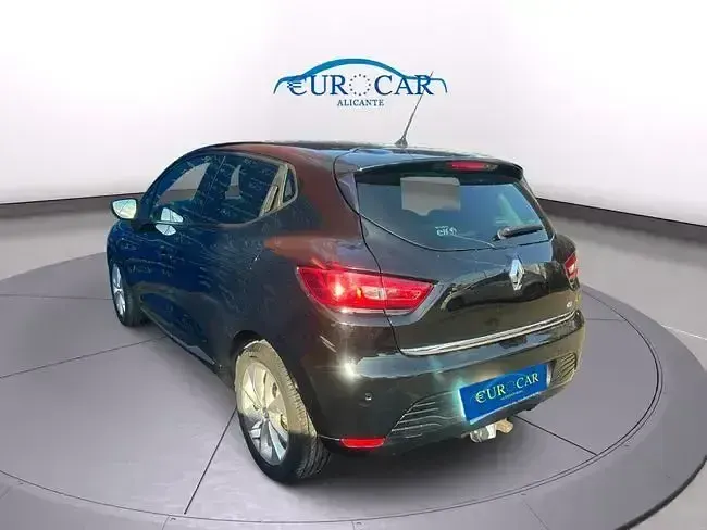 Usado Renault Clio 90 CV (66 kW) 2015 Negro Utilitario