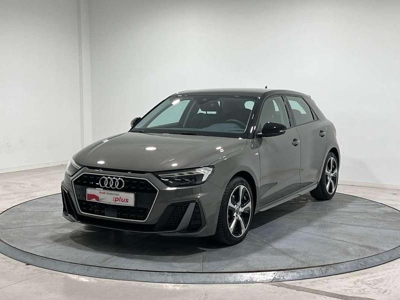 Usado Audi A1 Sportback 116 CV (85 kW) 2025 Gris Utilitario