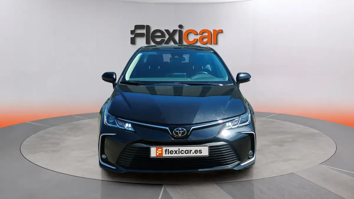Usado Toyota Corolla Active 140 CV (102 kW) 2023 Negro Berlina