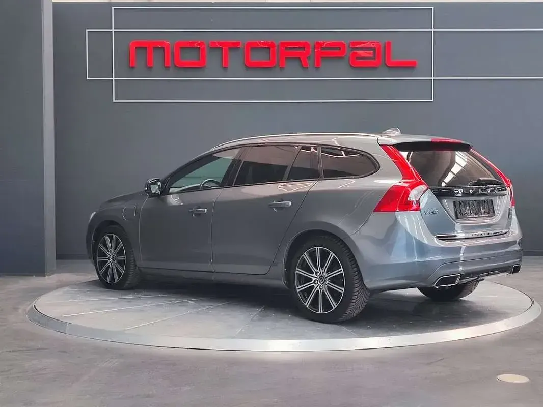 Usado Volvo V60 Summum 231 CV (169 kW) 2016 Gris Familiar