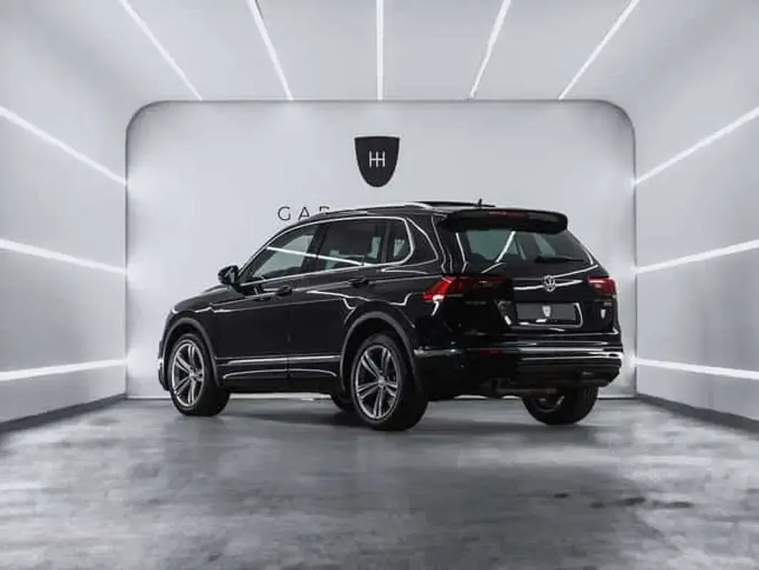 Usado VW Tiguan Allspace Sportline 190 CV (139 kW) 2019 Negro SUV