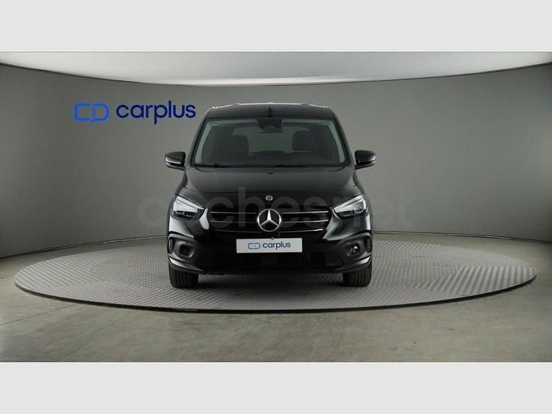 Usado Mercedes T180 116 CV (85 kW) 2024 Negro loparita metalizado Monovolumen