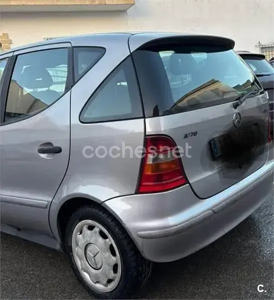 Usado Mercedes A160 Classic 82 CV (60 kW) 2006 Gris / plata Monovolumen