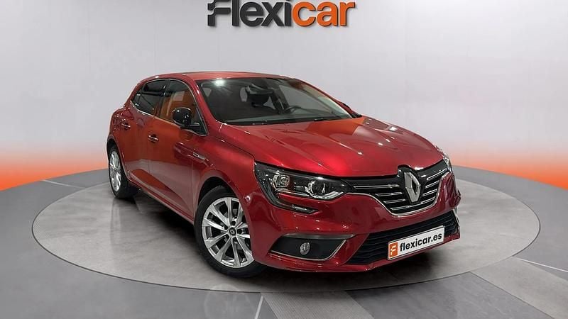 Usado Renault Mégane IV Bose Edition 132 CV (97 kW) 2018 Rojo Utilitario