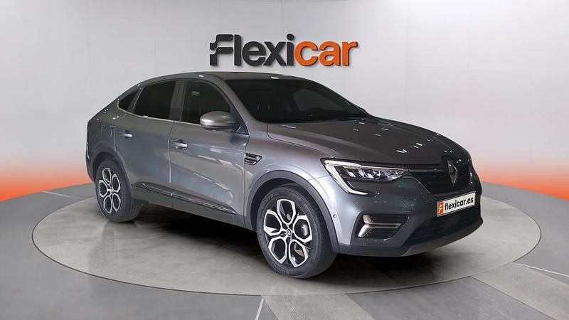 Begagnad Renault Arkana Engineered 145 HK (106 kW) 2023 Grå SUV