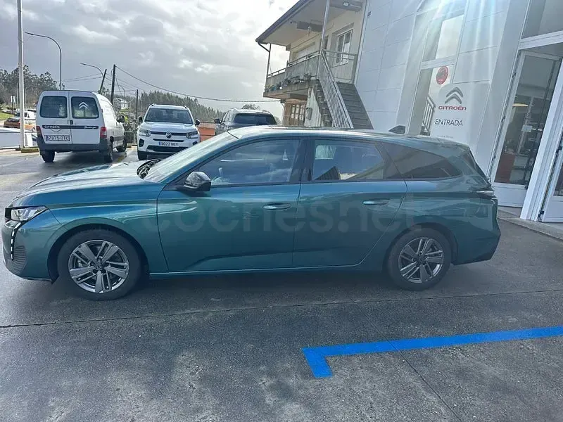 Usado Peugeot 308 130 CV (95 kW) 2022 Azul Familiar