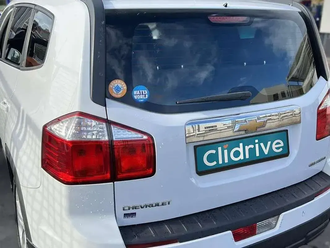 Usado Chevrolet Orlando LTZ 141 CV (103 kW) 2011 Blanco Monovolumen