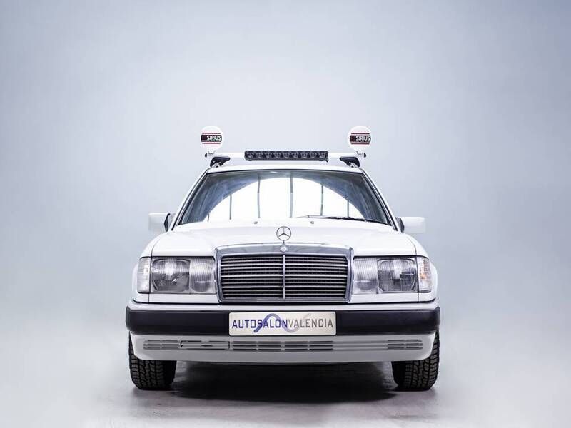 Usado Mercedes E300 180 CV (132 kW) 1991 Blanco