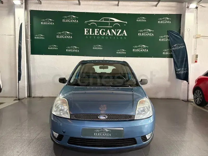 Usado Ford Fiesta Trend 68 CV (50 kW) 2003 Azul Utilitario