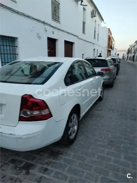 Usado Volvo S40 Kinetic 110 CV (80 kW) 2005 Blanco Berlina