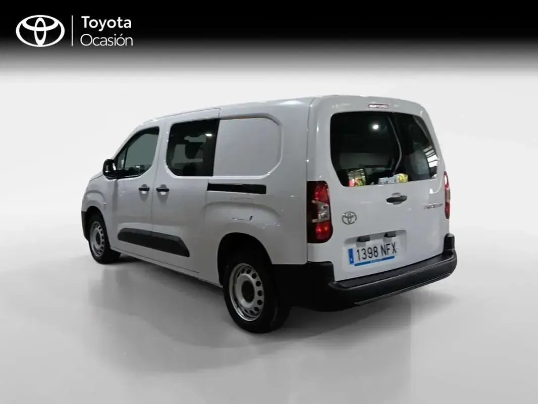 Usado Toyota Proace City City 102 CV (75 kW) 2025 Blanco Monovolumen