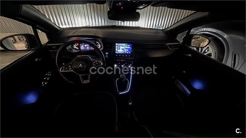 Usado Renault Clio V Zen 100 CV (73 kW) 2021 Gris / plata Berlina