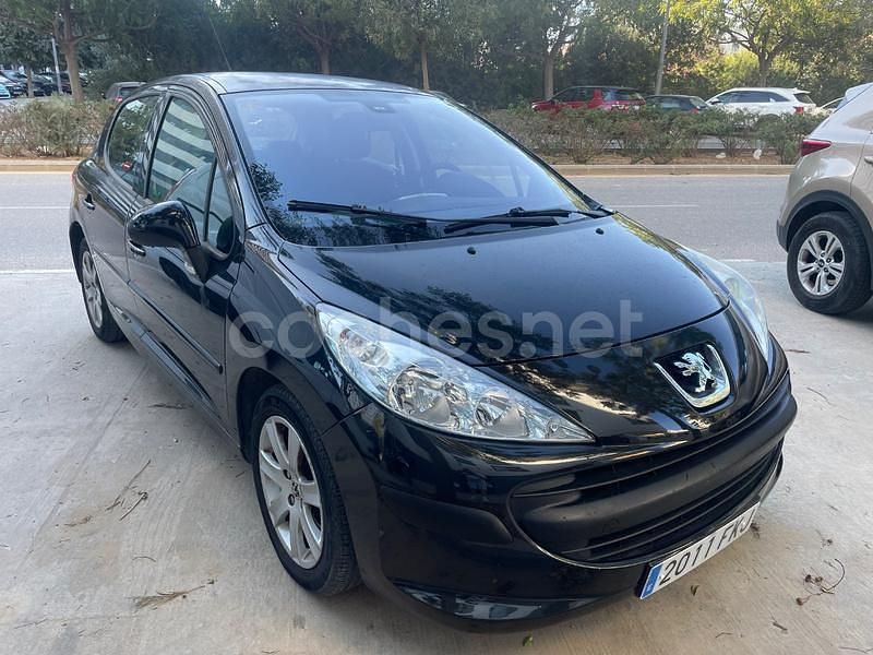 Negro Usado 2007 Peugeot 207 Premium Berlina | 3500 € (Buen precio) - Imagen 1/4
