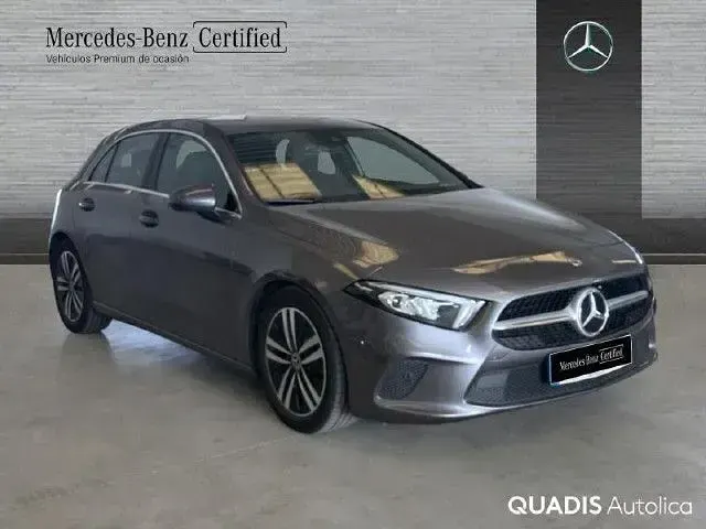 Usado Mercedes A200 Progressive 150 CV (110 kW) 2023 Gris montaña