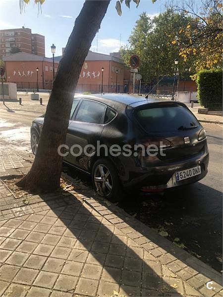 Negro Usado 2005 Seat Leon Sport Berlina | 2150 € (Buen precio) - Imagen 1/4