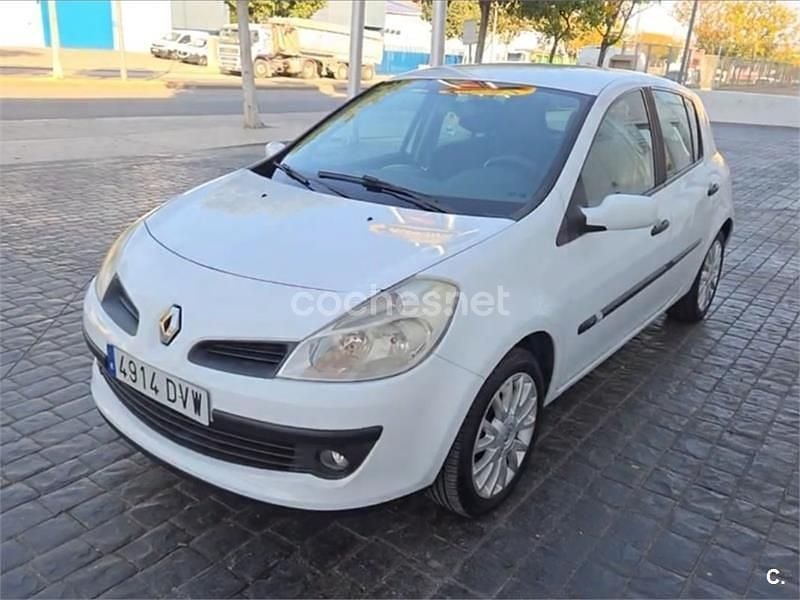 Blanco Usado 2006 Renault Clio II Dynamique Berlina | 2800 € (Precio justo) - Imagen 1/4