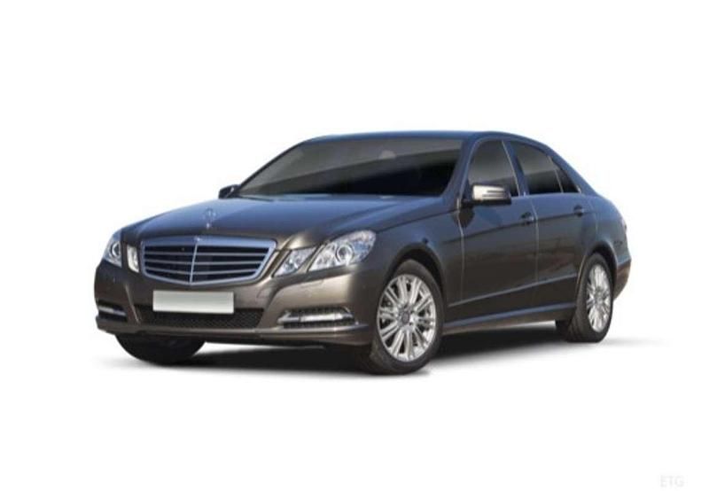 Usado Mercedes E350 Avantgarde 292 CV (214 kW) 2010 Gris Berlina