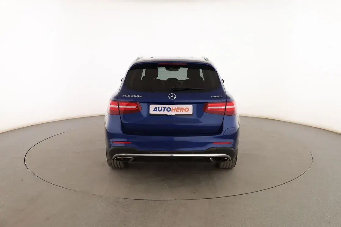 Usado Mercedes GLC350 AMG line 320 CV (235 kW) 2018 Azul SUV