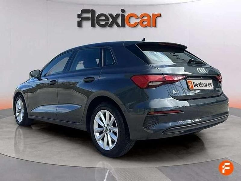 Usado Audi A3 110 CV (80 kW) 2023 Gris Berlina