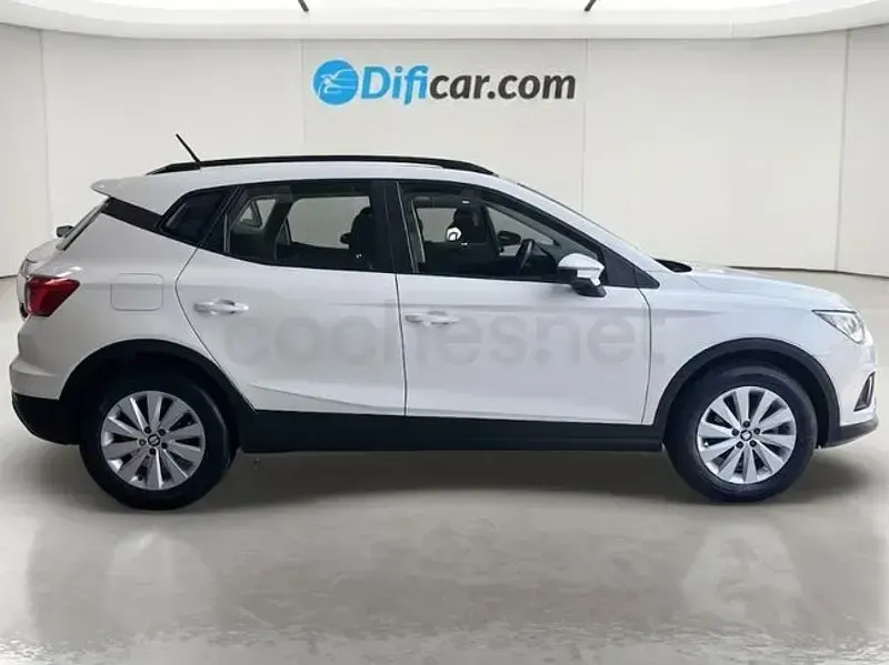 Usado Seat Arona Ecomotive 116 CV (85 kW) 2019 Blanco SUV
