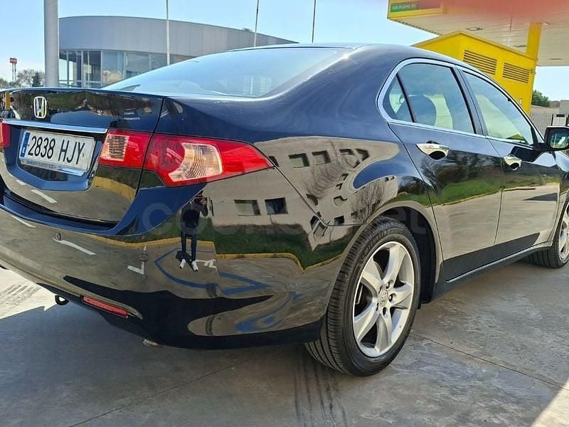 Usado Honda Accord Comfort 150 CV (110 kW) 2012 Negro Berlina