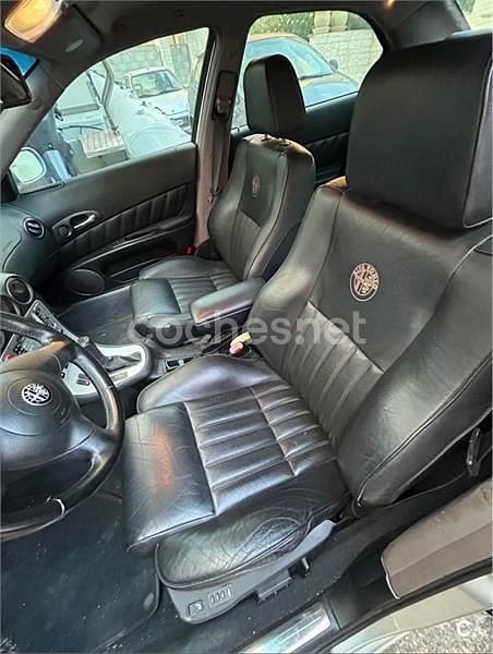 Usado Alfa Romeo 166 220 CV (161 kW) 2004 Gris / plata Berlina