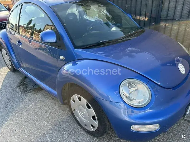Usado VW New Beetle 105 CV (77 kW) 2005 Azul Utilitario