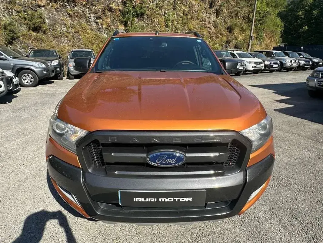 Usado Ford Ranger Wildtrack 200 CV (147 kW) 2017 Naranja Pickup/Camioneta