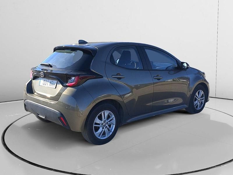 Usado Toyota Yaris Edition 125 CV (91 kW) 2024 Beige Utilitario