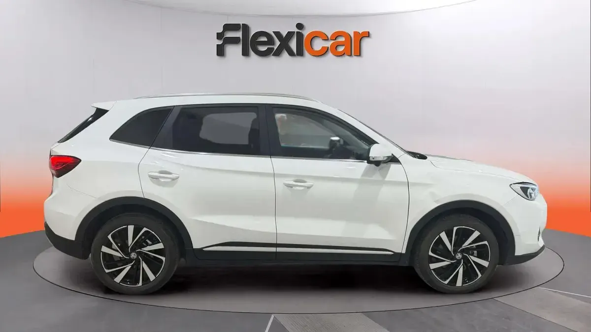 Usado MG ZS Luxury 197 CV (144 kW) 2025 Blanco SUV