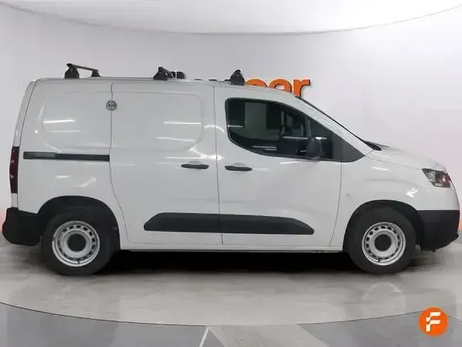 Usado Toyota Proace City City 102 CV (75 kW) 2023 Blanco Monovolumen