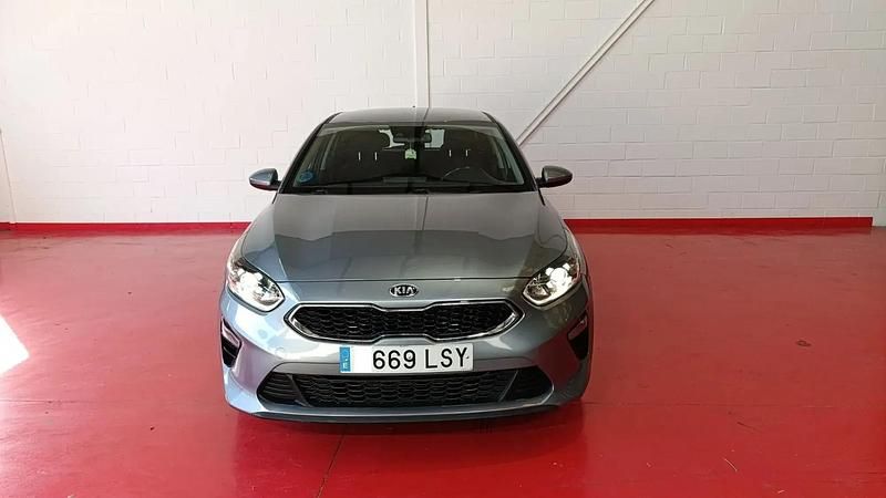Używany Kia Ceed 136 KM (100 kW) 2021 Niebieski Hatchback