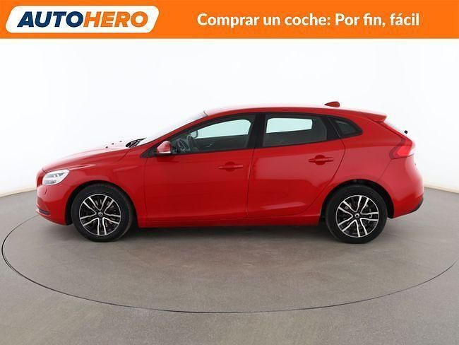 Usado Volvo V40 Momentum 122 CV (89 kW) 2017 Rojo Familiar