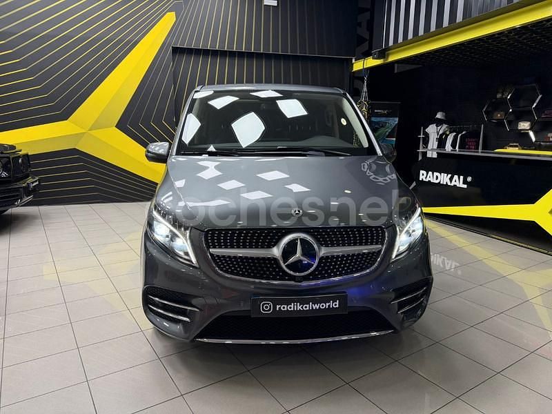 Usado Mercedes V300 Exclusive 239 CV (175 kW) 2023 Gris / plata Monovolumen