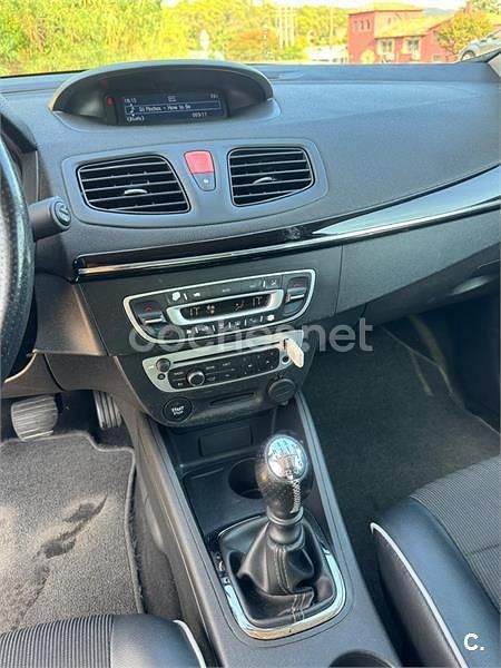 Usado Renault Fluence Dynamique 110 CV (80 kW) 2014 Beige Berlina